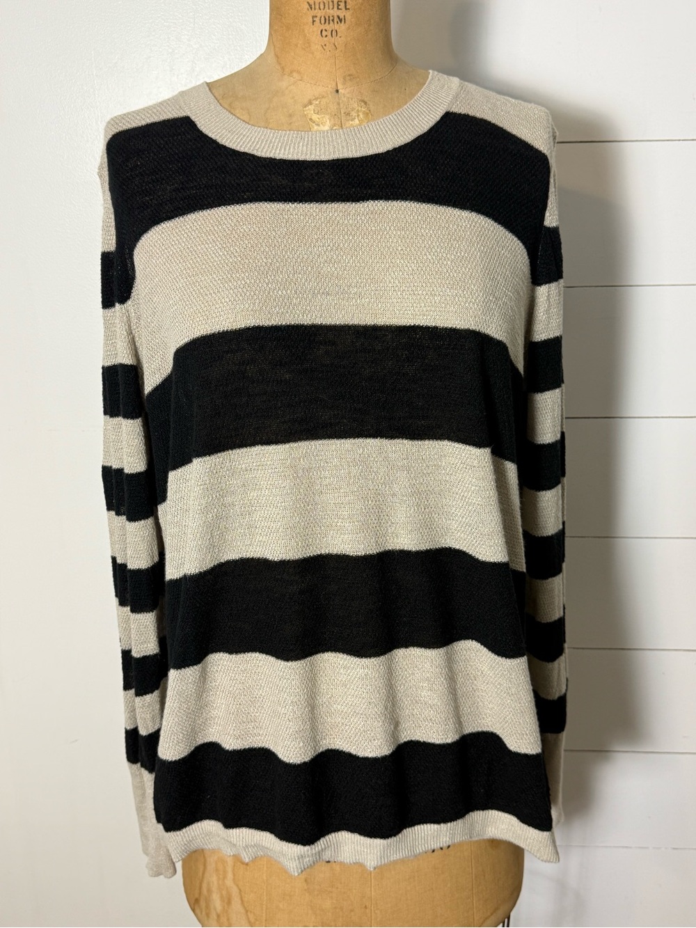 Banana Republic Striped Black and Cream Women's Lightweight Sweater Tulip Back